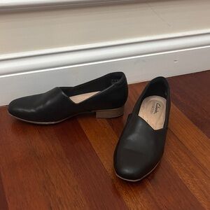 Clarks Women's Black Leather Flats